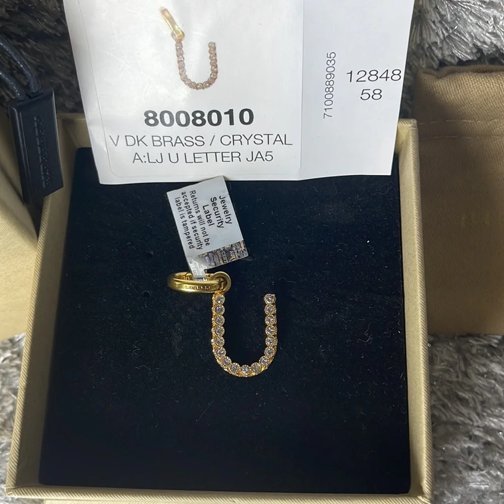 NWT/NIB- Authentic Burberry U
Letter Crystal charm - Picture 3 of 8